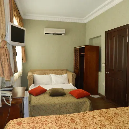 Hotel Apricot